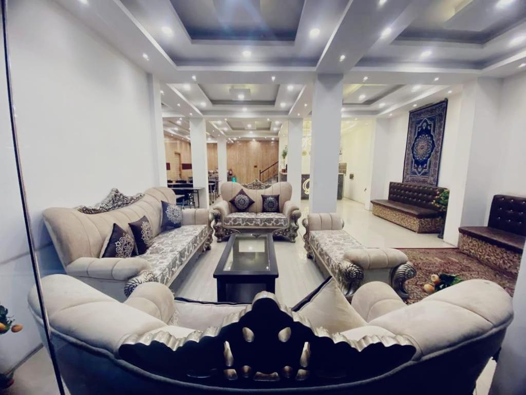 Gulshan Palace By Seven Hills Srinagar By Him Haults Hospitality Dış mekan fotoğraf